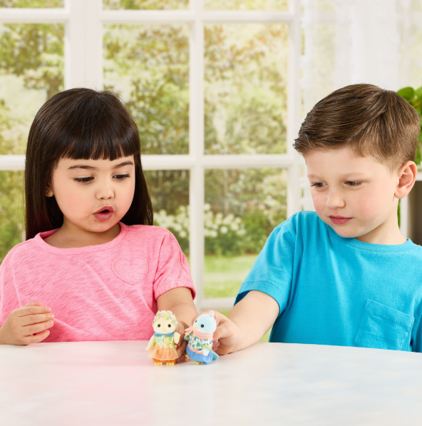Calico Critters® Citrus Bird Family