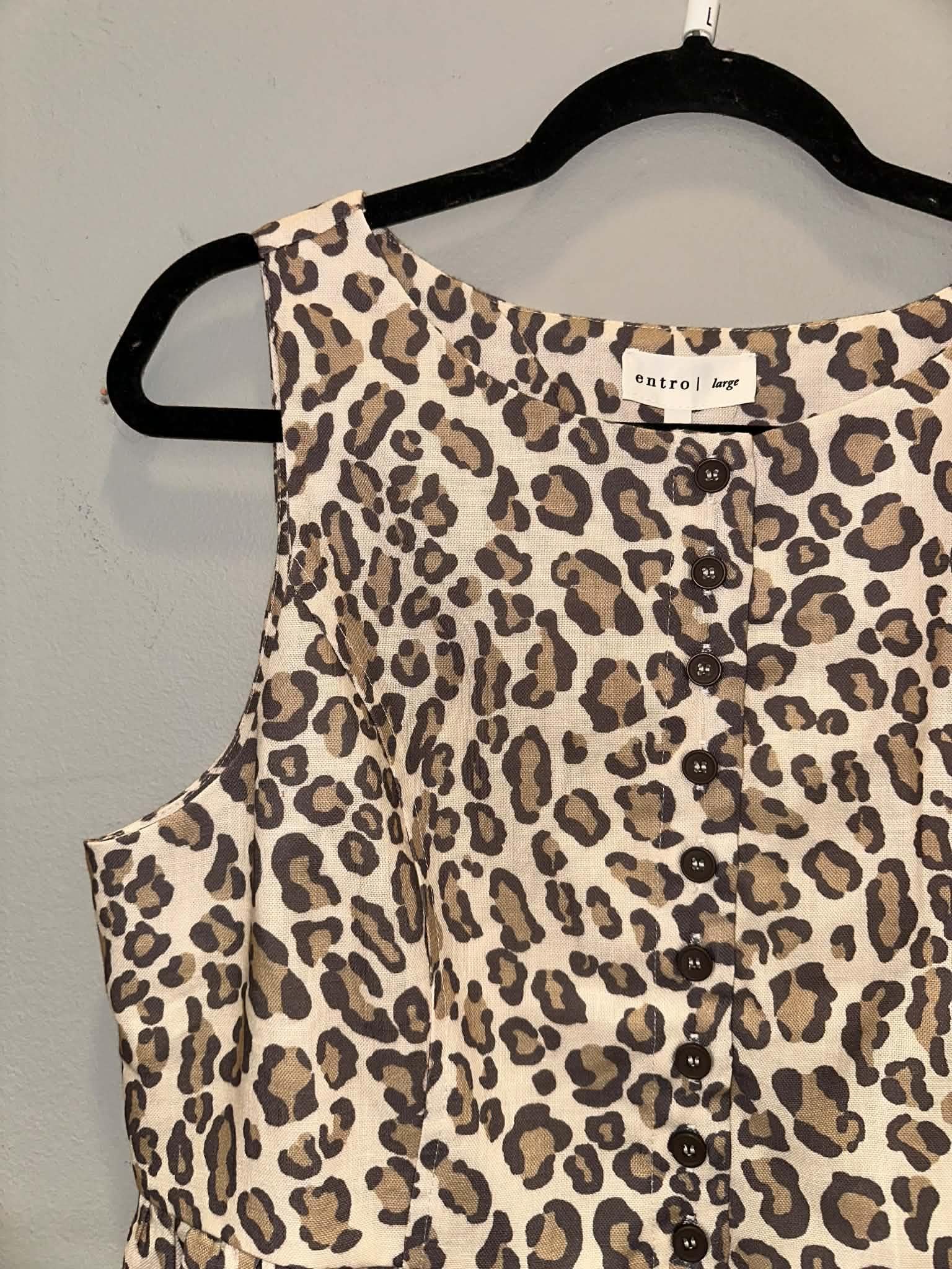 Leopard Button Sleeveless Top
