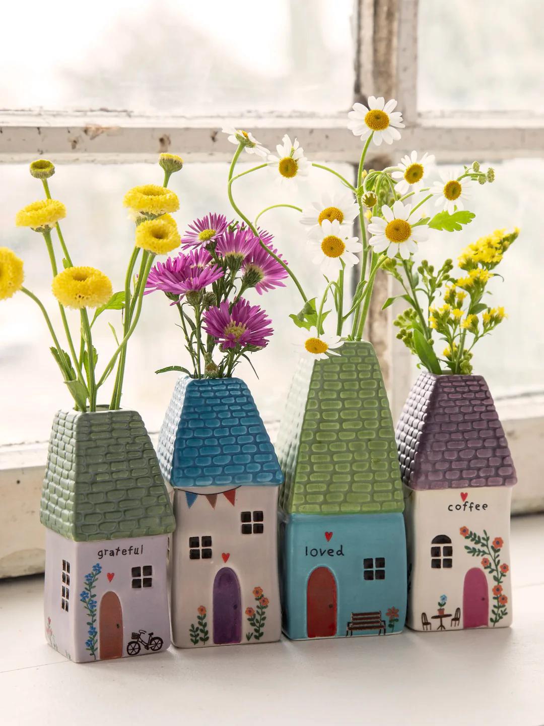 Cottage Bud Vase