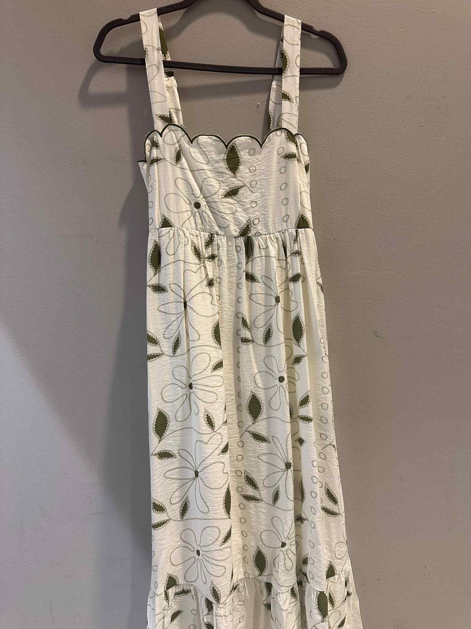 Floral Embroidery Scallop Midi Dress