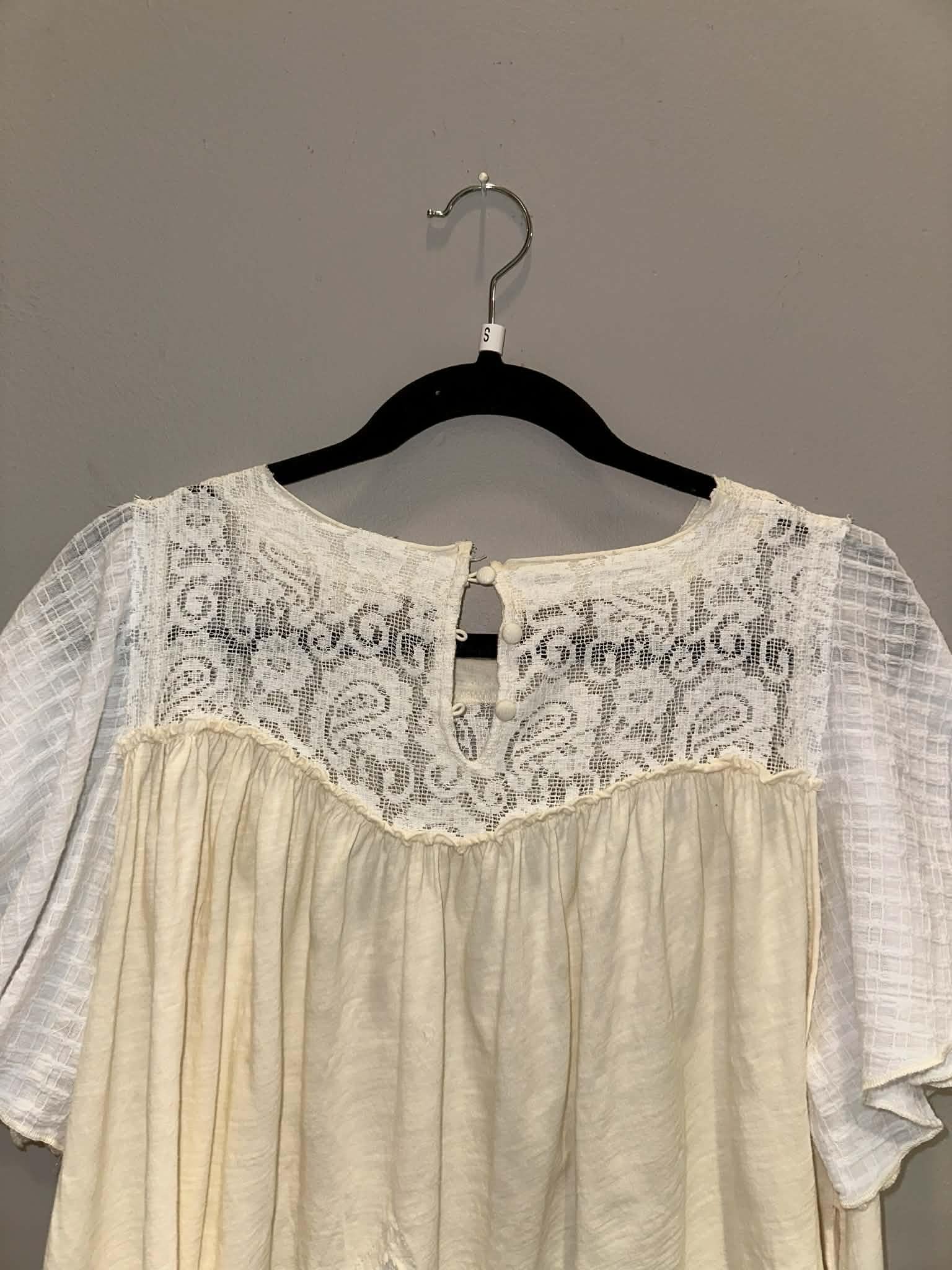Washed Lace Mix Ruffle Hem Tunic