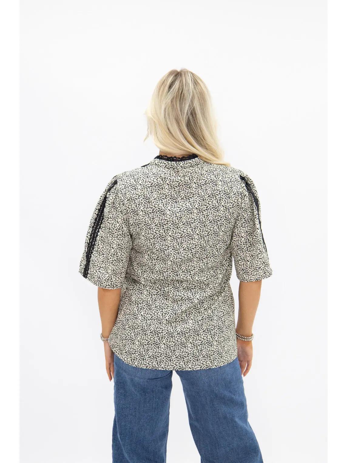Black & Ivory Floral Top