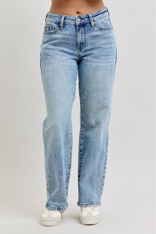 Judy Blue - Midrise Petite Rigid Magic Straight