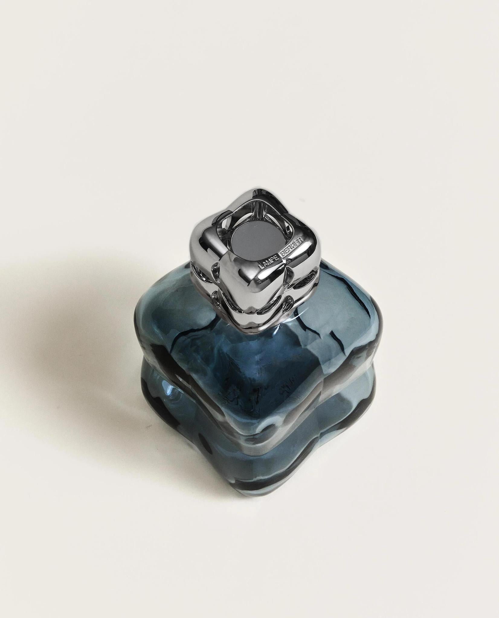 Cozy Steel Blue Fragrance Lamp Gift Set with Ocean Breeze