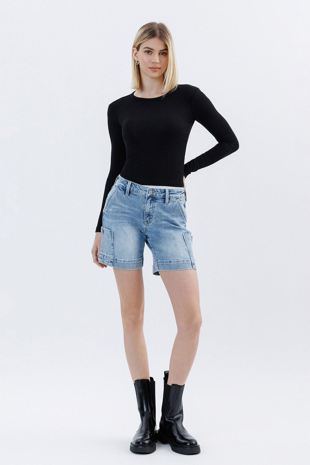 Mid Rise Pocket Det Wide Bermuda Shorts