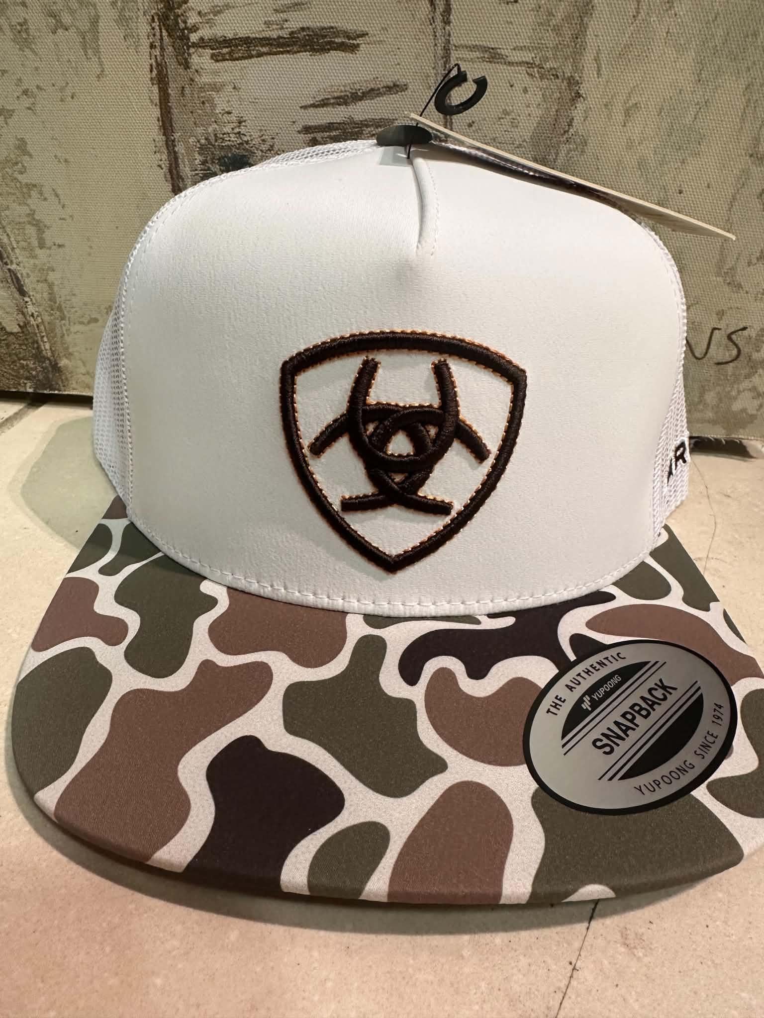Ariat Men's 5 Panel Camo Shield
