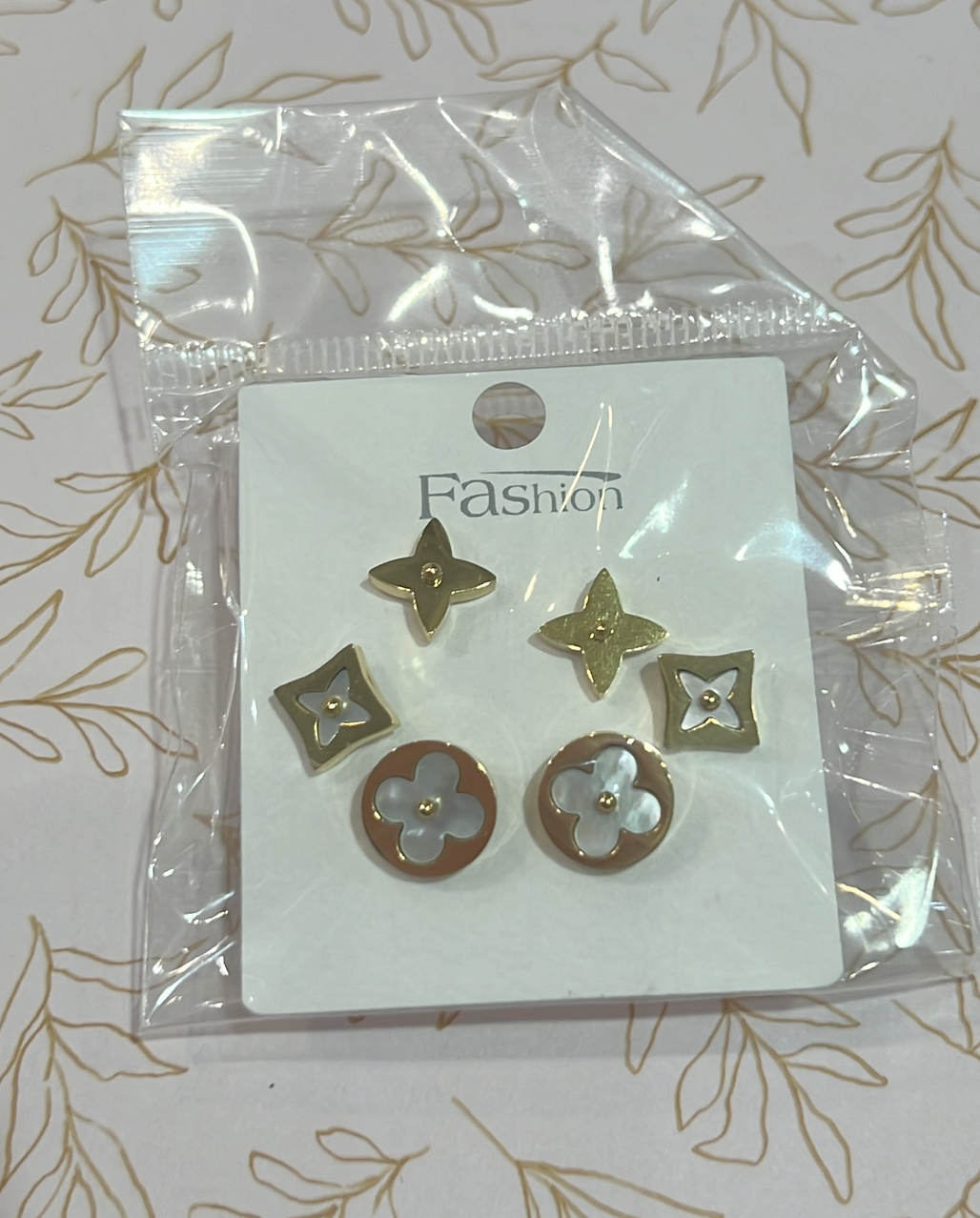 Pearl LV Flower Earring Set