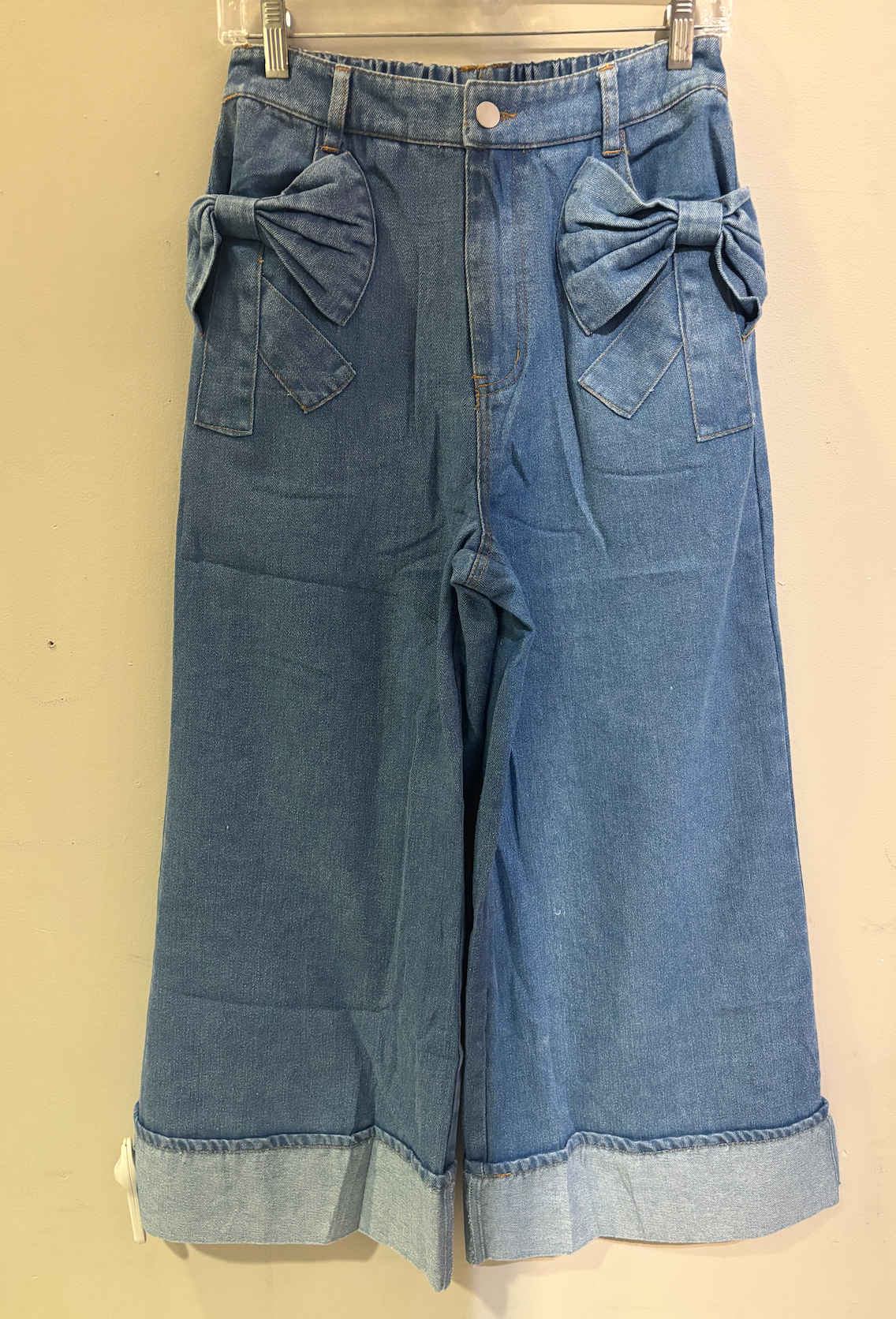 Bow Pocket Washed Jeans