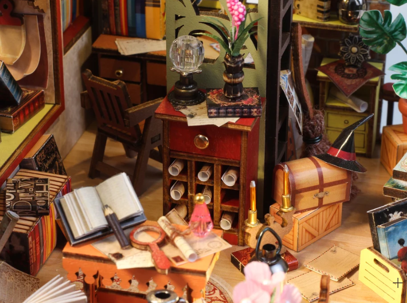 Hands Craft | Book Loft