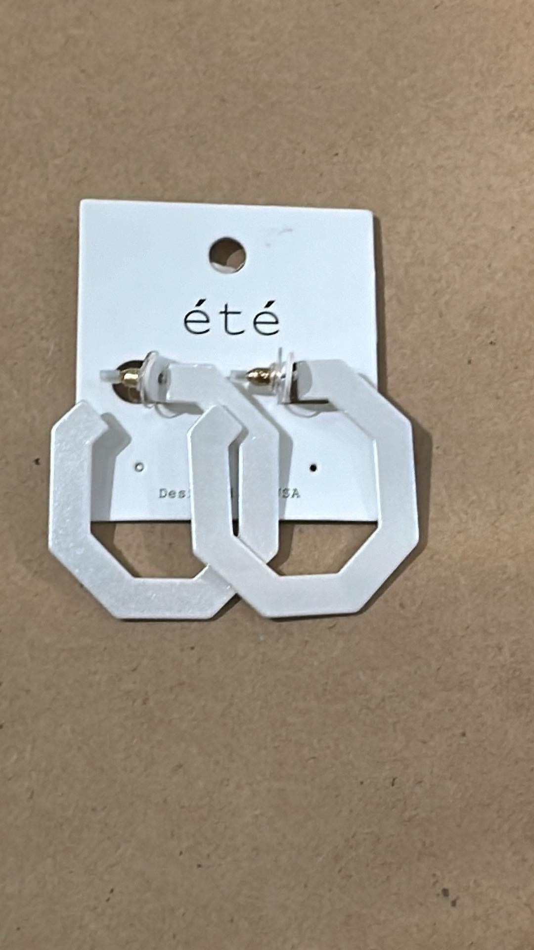 Retro Flat Hoops