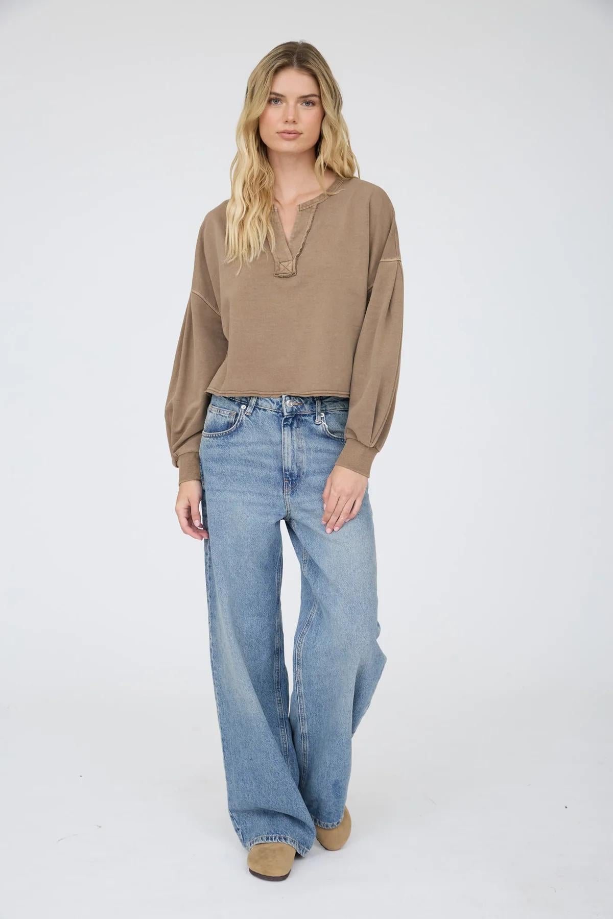 BROWN NOTCH NECK BOXY LONG SLEEVE KNIT CROP TOP