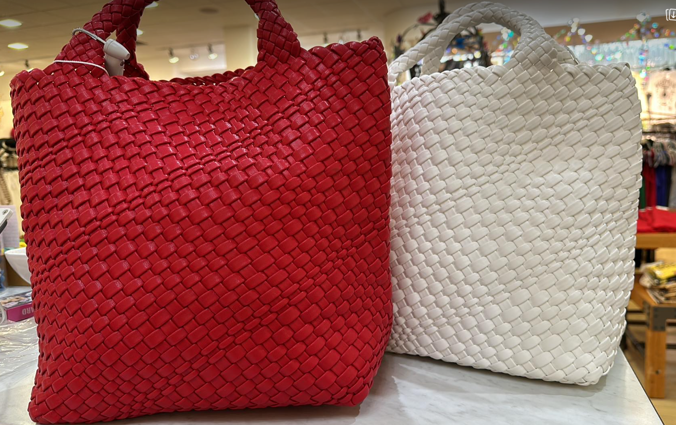 Pretty Pers Woven Bag