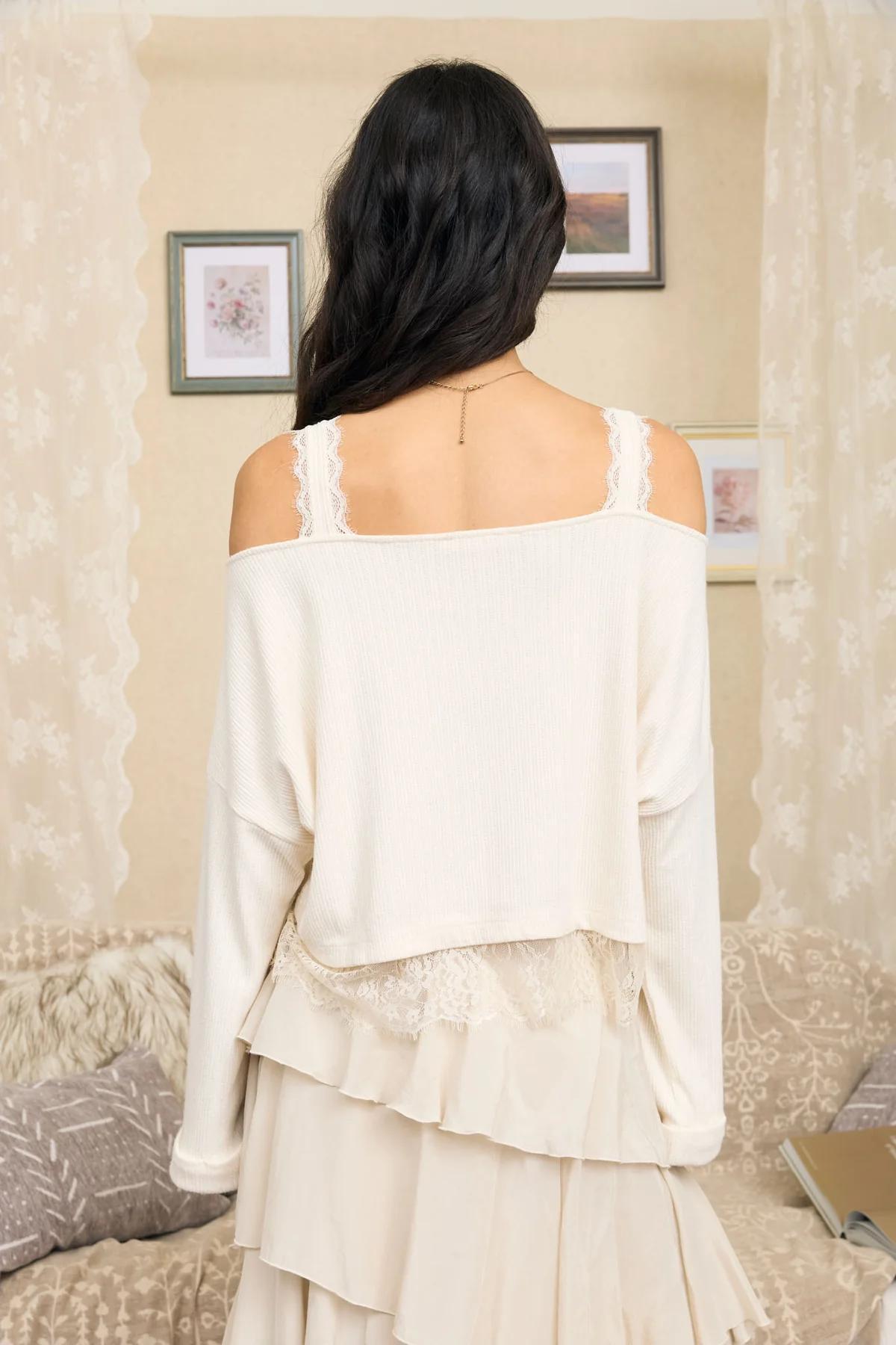 OFF-SHOULDER LAYERED LACE LONG SLEEVE KNIT TOP