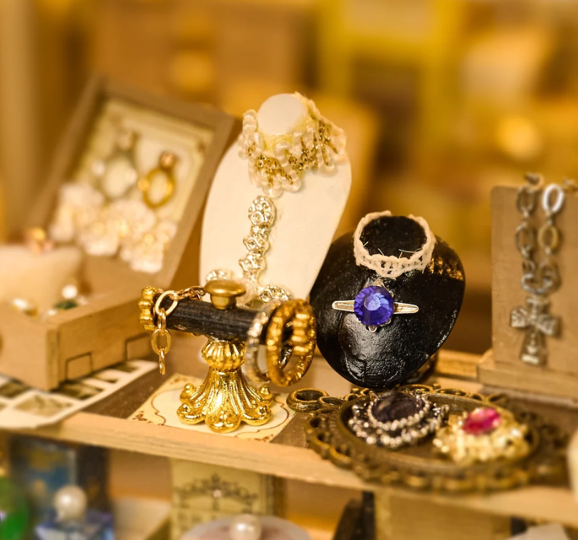 Hands Craft | Royal Jewel Boutique