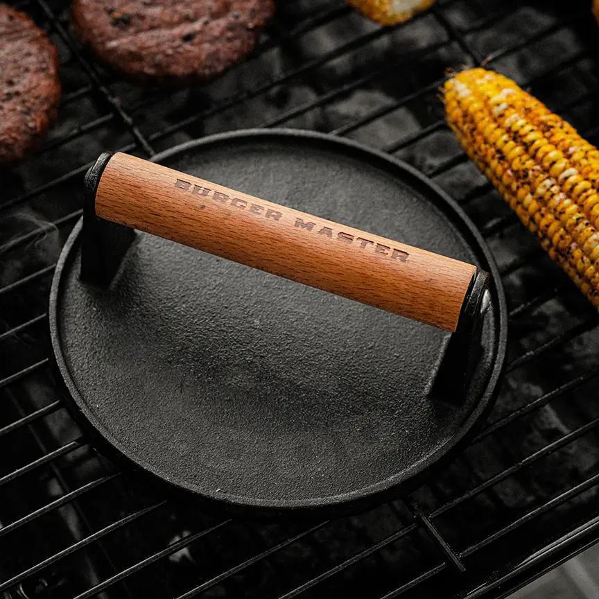 Burger Master – Cast Iron Grill Press
