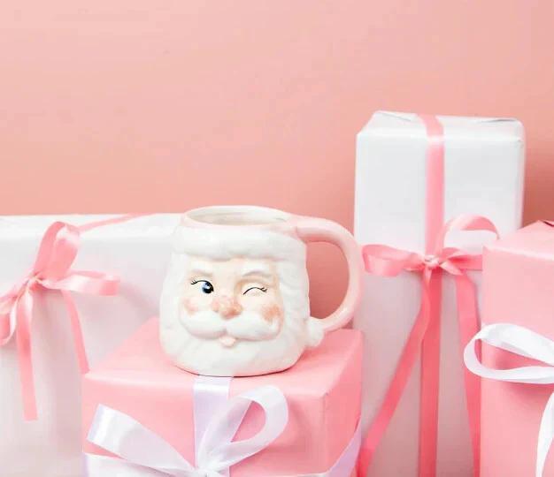 Sweet Grace Santa Candle #060