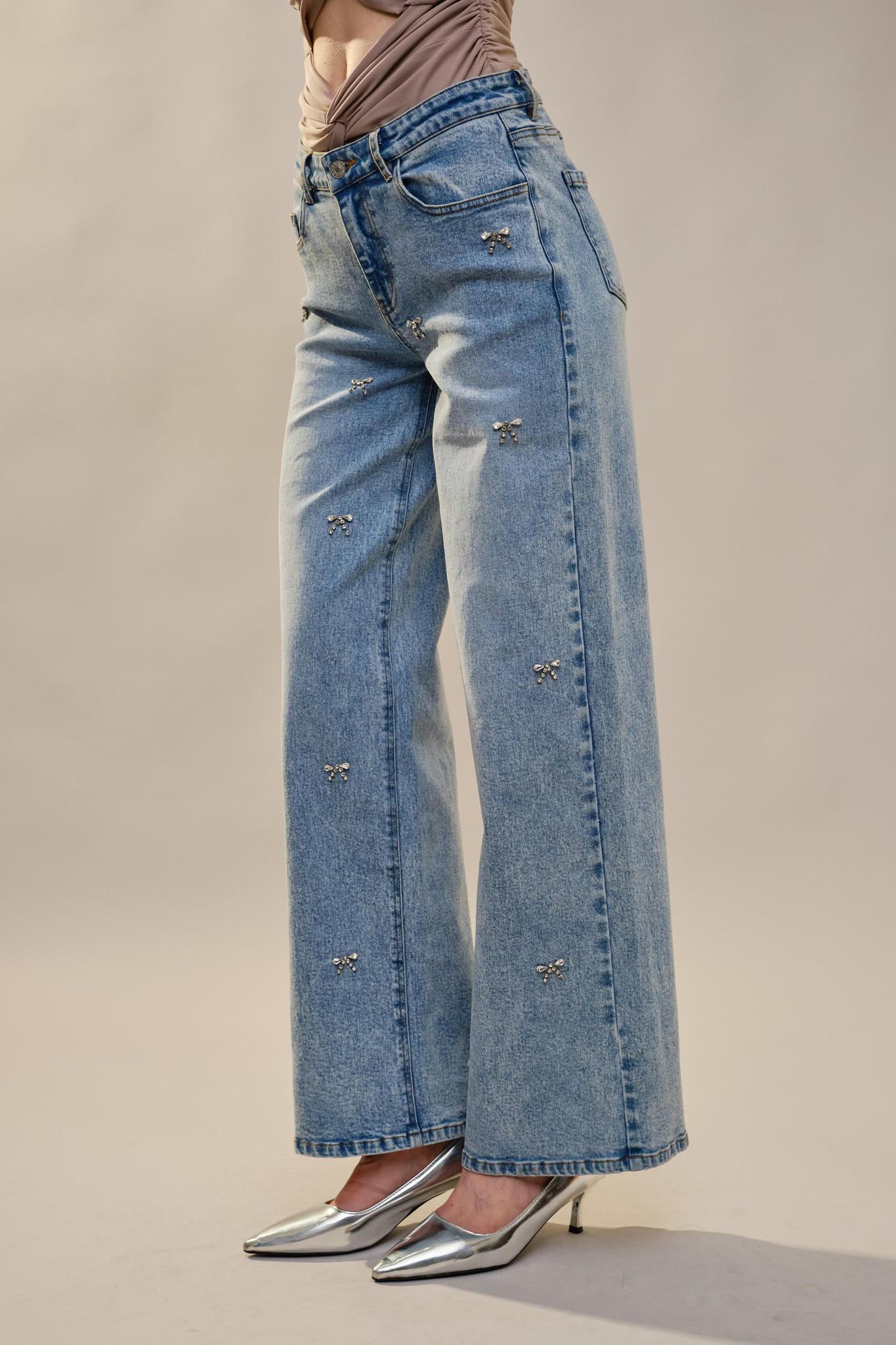 Bow Embellished Straight Leg Jeans