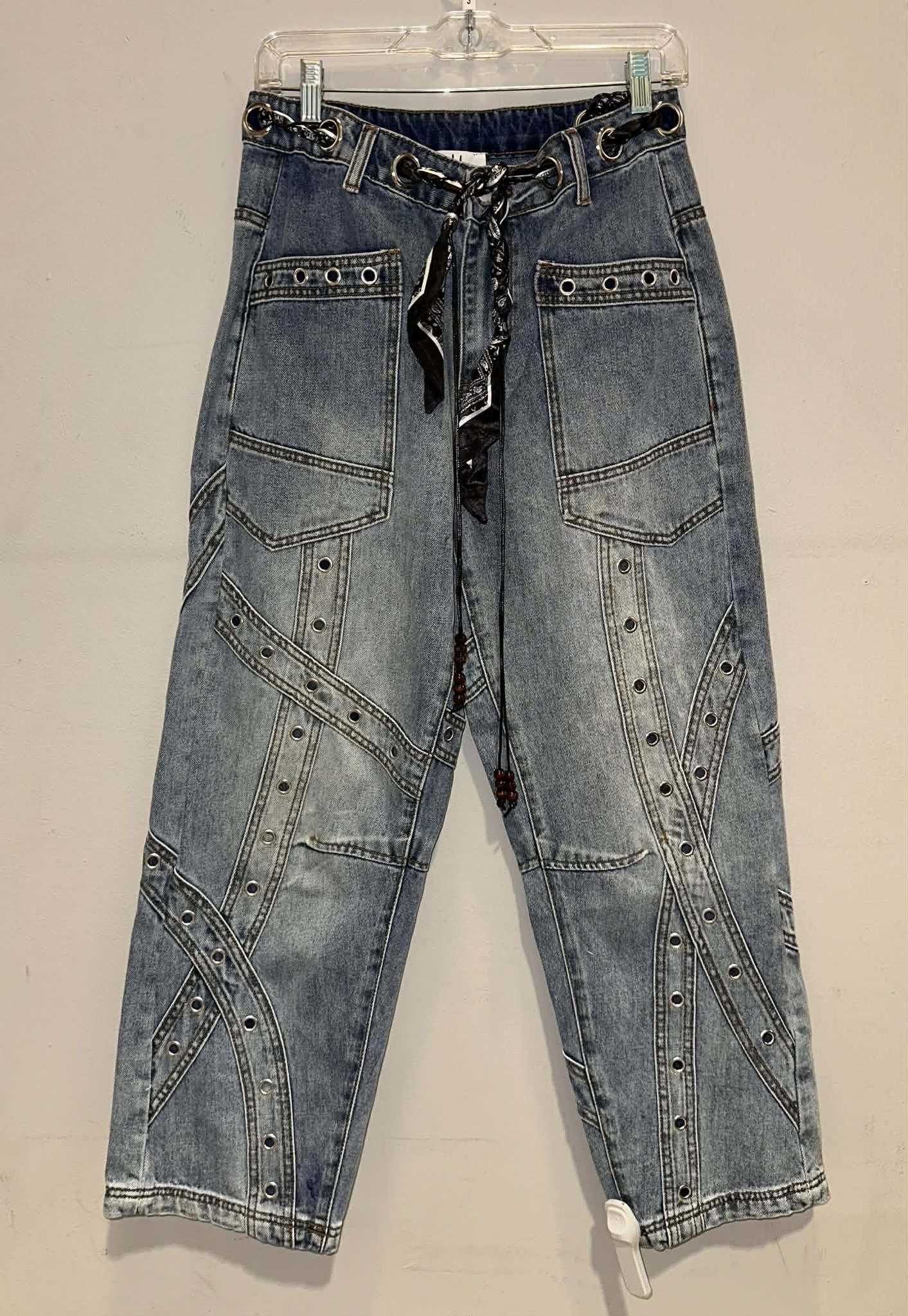 Washed Grommet Detail Barrel Jeans