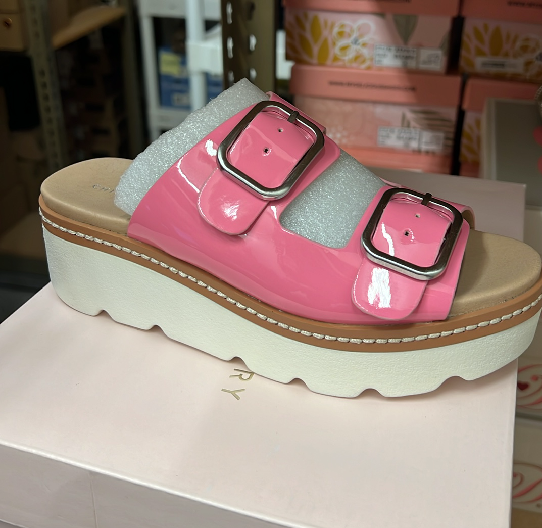 Chinese Laundry Surfs Up Pink Sandals