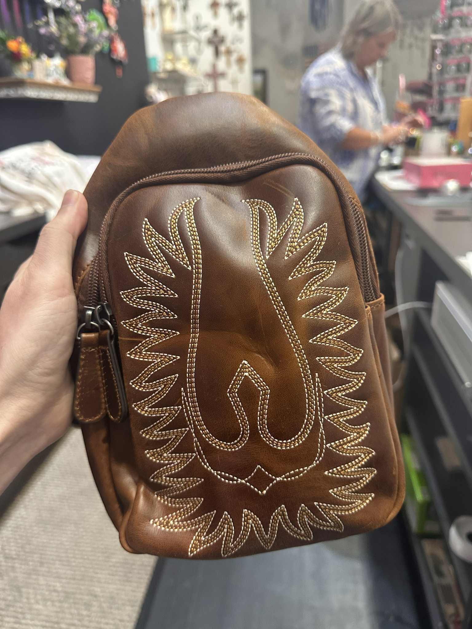Ariat Casanova Sling